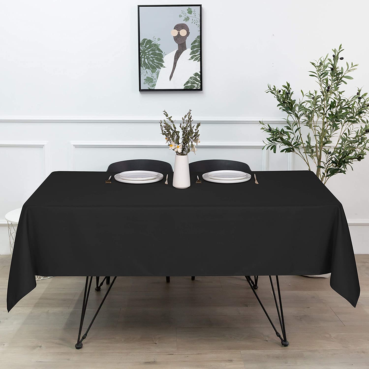 Decorative Water Resistant Spill Proof Washable Polyester Table Cloth